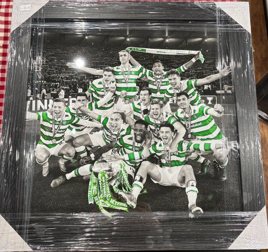 Celtic FC Champions Framed Print – Iconic Celebration Photo