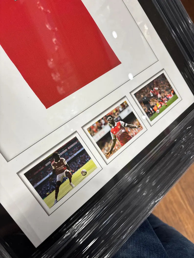 Bukayo Saka Framed Arsenal Jersey Print - Football Memorabilia Gift